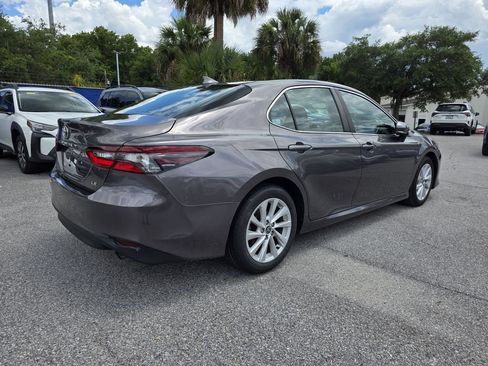 Used 2022 Toyota Camry LE w/ Convenience Package FWD image 3