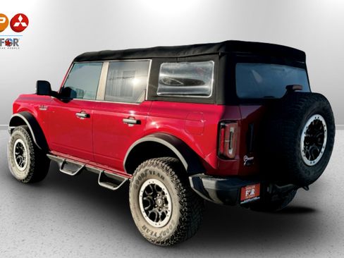 Used 2021 Ford Bronco Badlands image 3