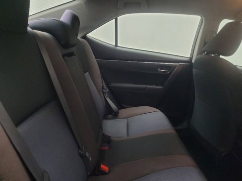 Used 2018 Toyota Corolla LE FWD image 19