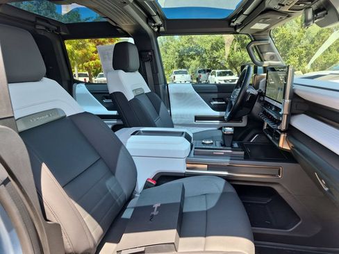 Used 2024 GMC Hummer EV 3X w/ Omega Edition AWD/4WD image 40