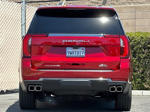 Certified 2026 GMC Yukon Denali Ultimate AWD/4WD image 5