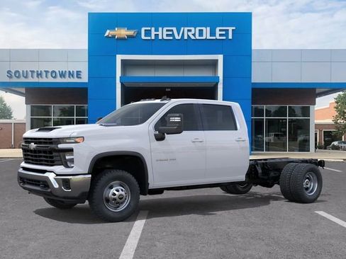 New 2026 Chevrolet Silverado 3500 W/T w/ WT Convenience Package AWD/4WD image 2