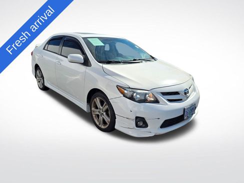 Used 2013 Toyota Corolla S w/ Premium Pkg FWD image 1