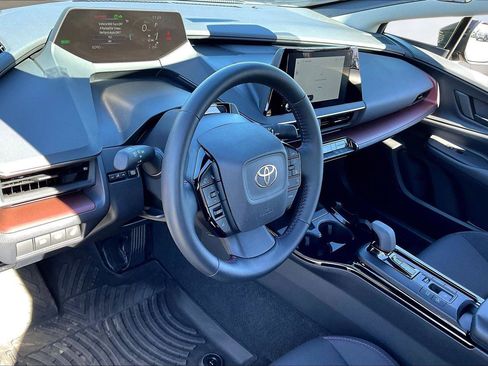 Certified 2025 Toyota Prius SE image 13