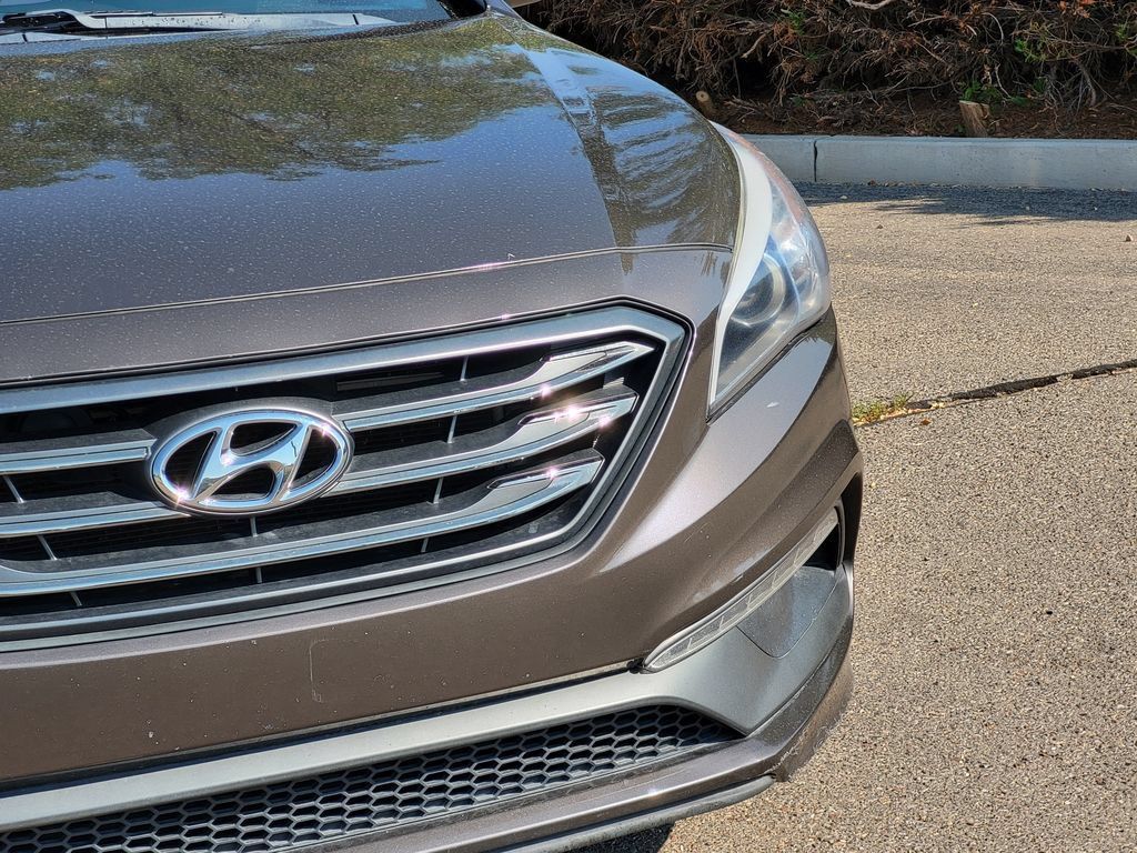 Used 2017 Hyundai Sonata Limited w/ Tech Package 03 FWD image 7