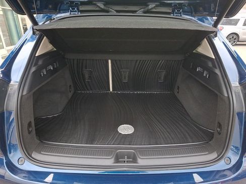 Used 2023 Buick Envision Avenir image 28