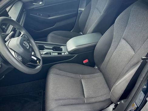 Used 2023 Honda Accord EX image 8