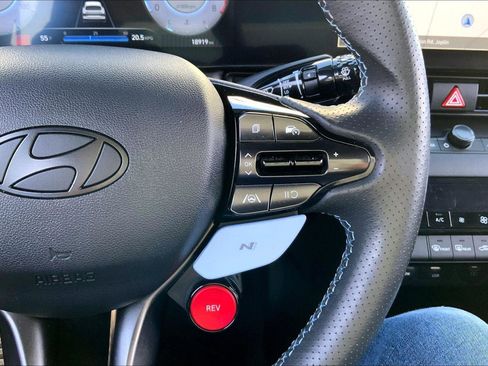 Used 2025 Hyundai Elantra N image 17