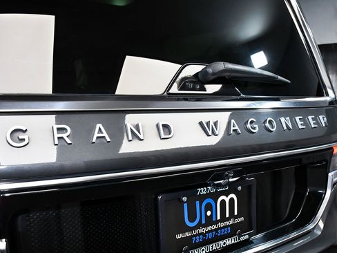 Used 2022 Jeep Grand Wagoneer Series II w/ Convenience Group III AWD/4WD image 98