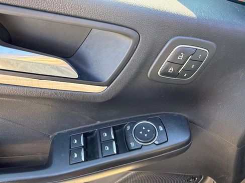 Used 2021 Ford Escape Titanium w/ Titanium Elite Package AWD/4WD image 17