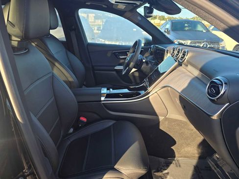 Used 2026 Mercedes-Benz GLC 300 image 12