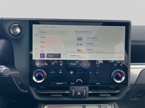 Certified 2025 Lexus GX 550 w/ Accessory Package (2T) image 28