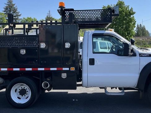 Used 2016 Ford F550 4x4 Regular Cab Super Duty image 4