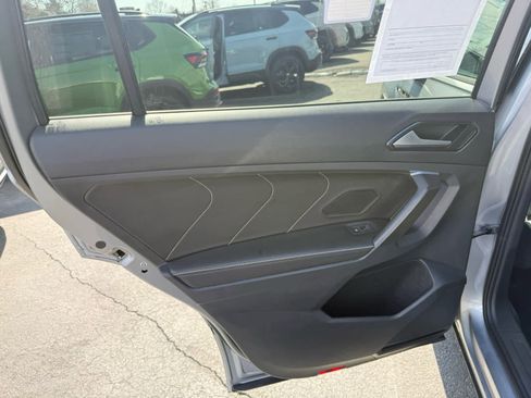 Certified 2024 Volkswagen Tiguan SE R-Line image 16