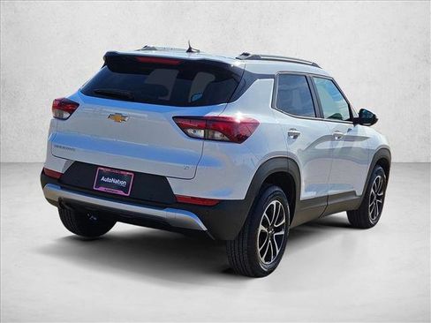 New 2026 Chevrolet TrailBlazer LT image 2