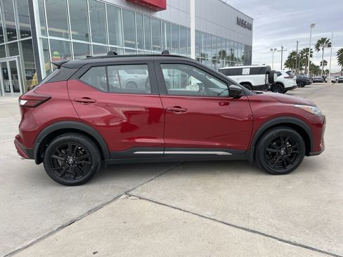 Certified 2024 Nissan Kicks SR w/ SR Premium Package image 2