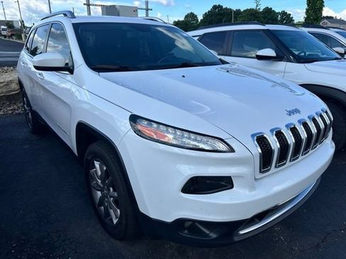 Used 2018 Jeep Cherokee Limited AWD/4WD image 3