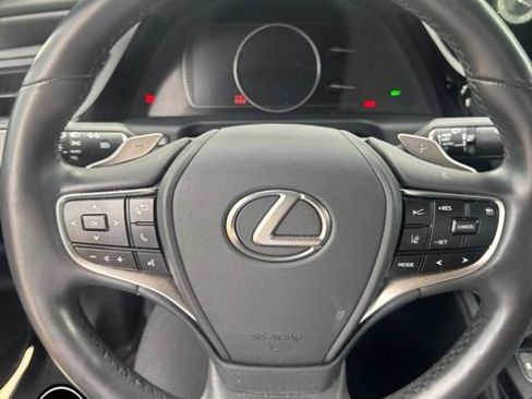 Used 2022 Lexus ES 350 w/ Premium Package FWD image 9