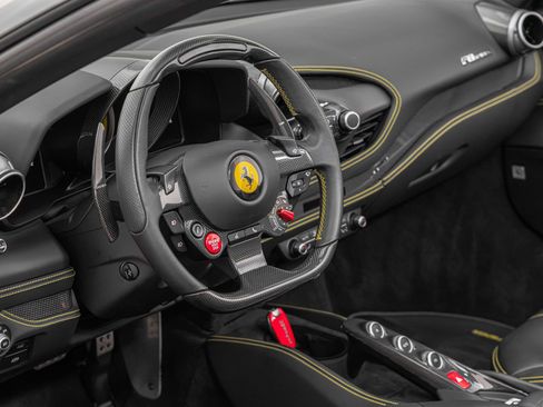 Certified 2021 Ferrari F8 Tributo RWD image 4