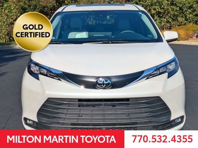 Certified 2026 Toyota Sienna XLE FWD image 9