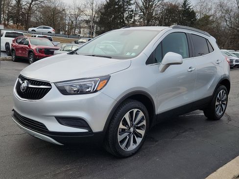 Used 2022 Buick Encore Preferred w/ Safety Package image 3