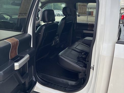 Used 2018 Ford F150 Lariat w/ Equipment Group 502A Luxury AWD/4WD image 21