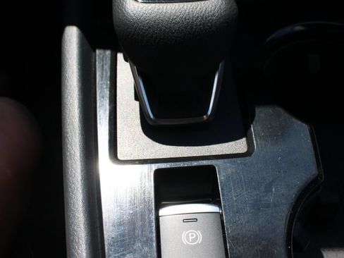 Used 2024 Nissan Rogue SV AWD/4WD image 45