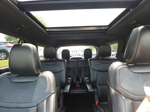Used 2022 Ford Explorer ST w/ Equipment Group 401A AWD/4WD image 33