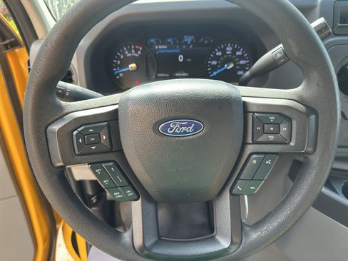 Used 2022 Ford E-350 and Econoline 350 Super Duty RWD image 21