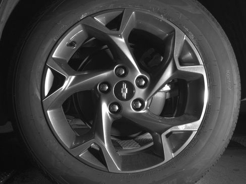 Used 2025 Chevrolet Trax LT FWD image 14