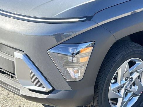 New 2026 Hyundai Kona SE image 35