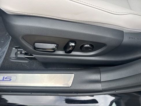 Used 2025 Lexus UX 300h AWD image 14