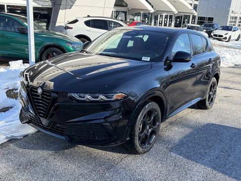 New 2026 Alfa Romeo Tonale Base w/ Red Premium Package image 2