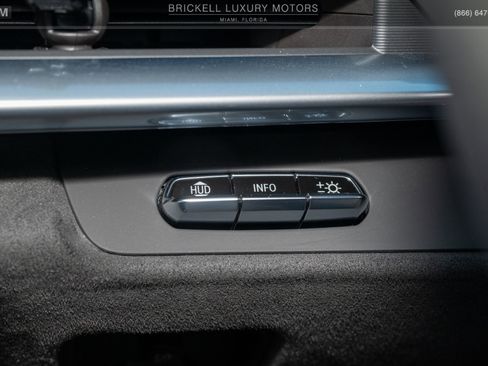 Used 2021 Chevrolet Corvette Stingray Premium Cpe w/ Z51 Performance Package image 22