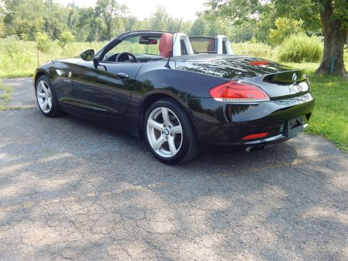 Used 2013 BMW Z4 sDrive28i RWD image 4