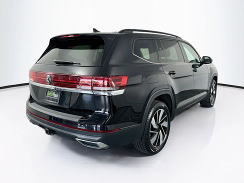 Used 2025 Volkswagen Atlas SE FWD image 9
