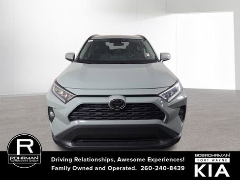 Used 2021 Toyota RAV4 XLE image 3