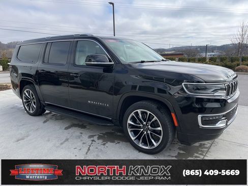 Used 2023 Jeep Wagoneer L Series II w/ Premium Group I image 34