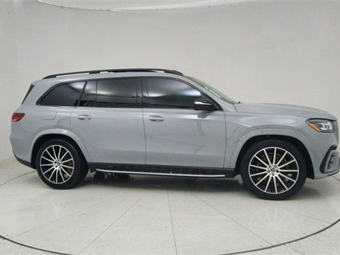 Used 2025 Mercedes-Benz GLS 450 4MATIC image 70