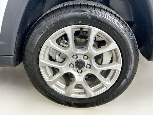Used 2025 Jeep Compass Limited AWD/4WD image 11