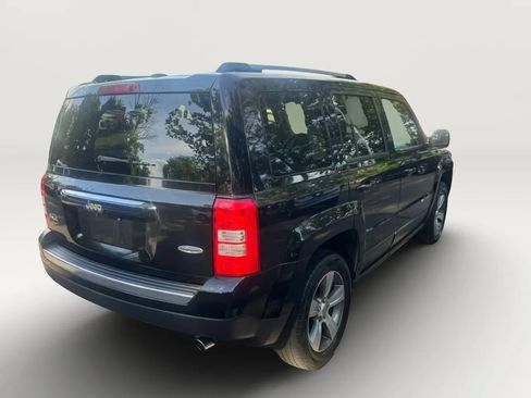 Used 2017 Jeep Patriot High Altitude AWD/4WD image 6