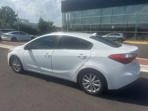 Used 2016 Kia Forte LX w/ LX Popular Plus Package FWD image 3