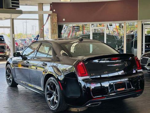Used 2022 Chrysler 300 S RWD image 9