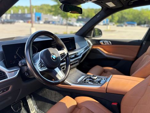 Certified 2024 BMW X7 xDrive40i w/ Executive Package AWD/4WD image 21