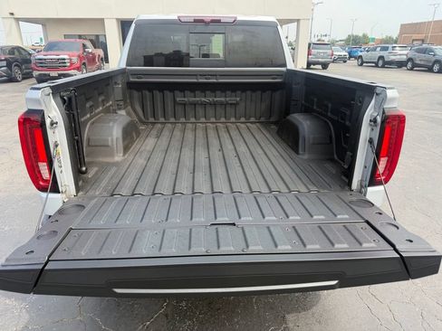 Used 2022 GMC Sierra 1500 Denali AWD/4WD image 16