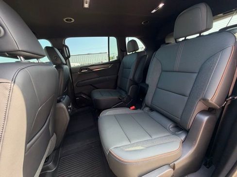 Used 2024 GMC Acadia AT4 w/ Luxury Package AWD/4WD image 14