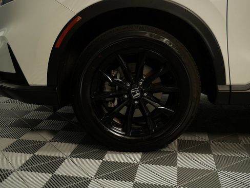 Used 2025 Honda CR-V Sport-L image 9