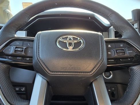 Used 2023 Toyota Tundra Limited image 29