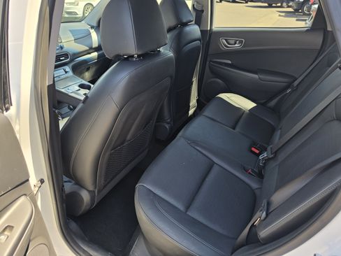 Used 2021 Hyundai Kona Limited w/ Cargo Package FWD image 16