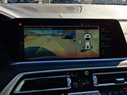 Used 2022 BMW X7 xDrive40i w/ Premium Package image 21